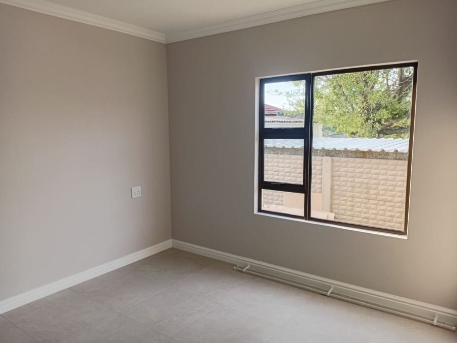To Let 2 Bedroom Property for Rent in Cambridge West Eastern Cape